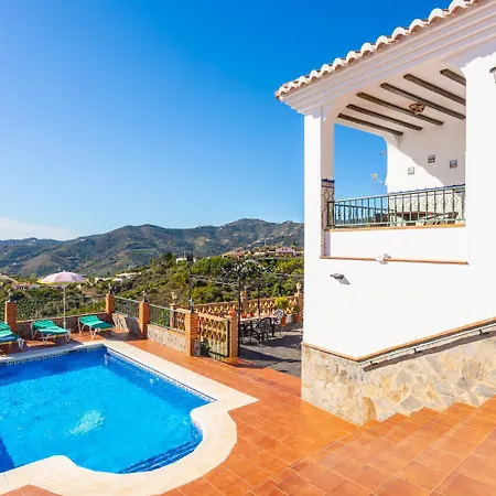 Conchi Villa
